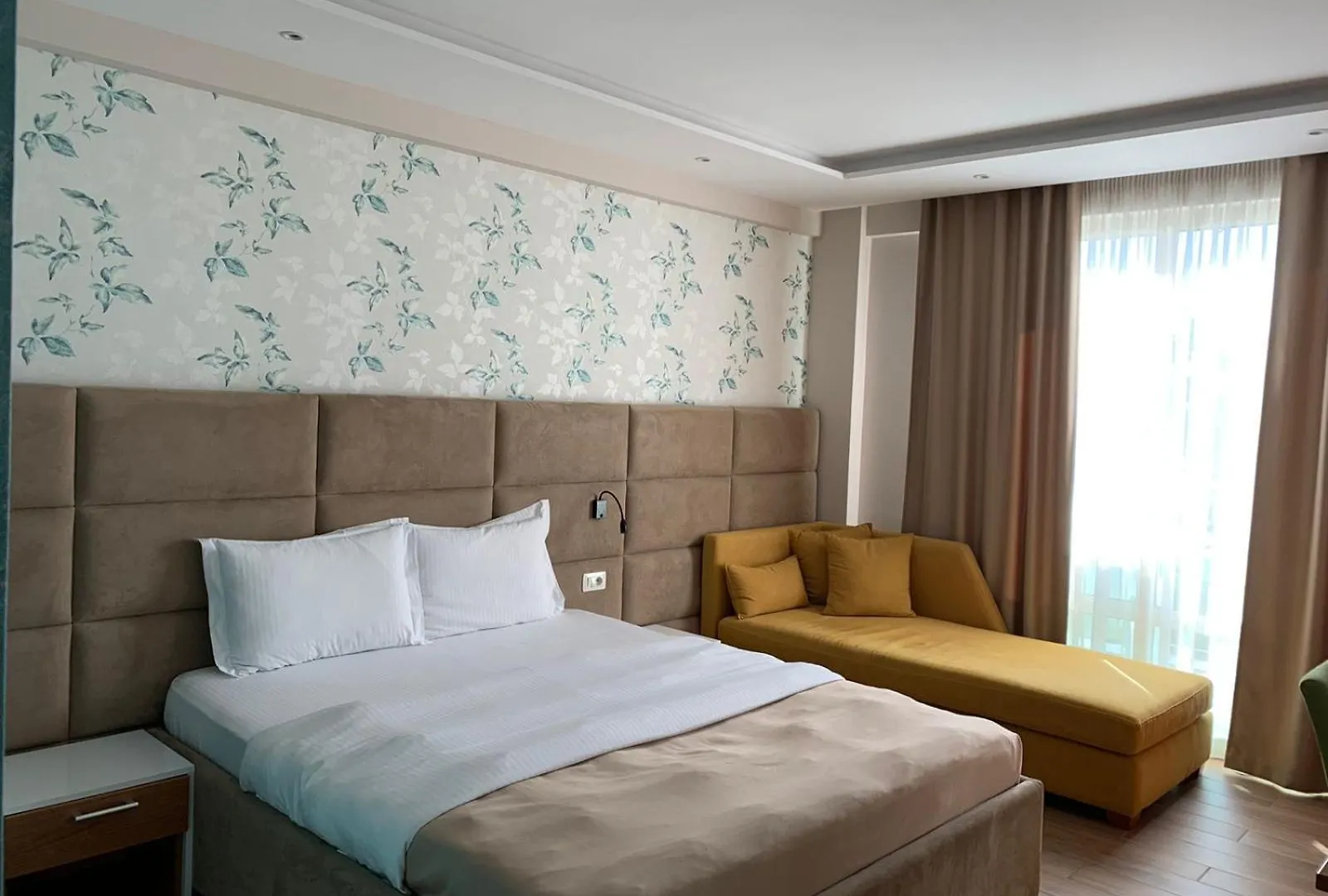 Albanian Star Hotel Kryemedhej