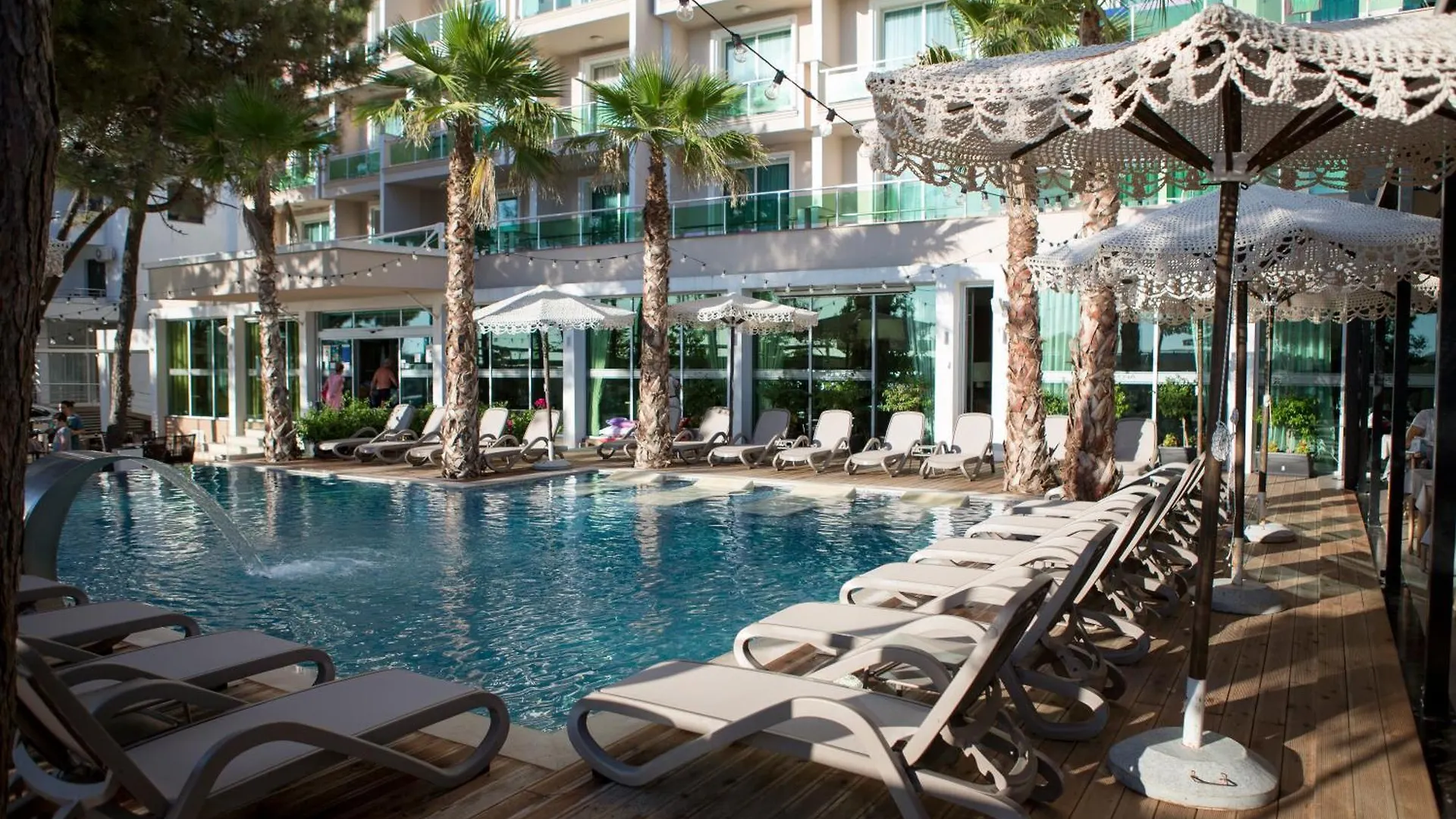 Albanian Star Hotel Kryemedhej