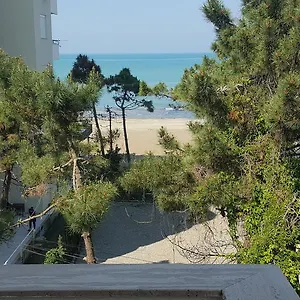 Aparthotel Arberia