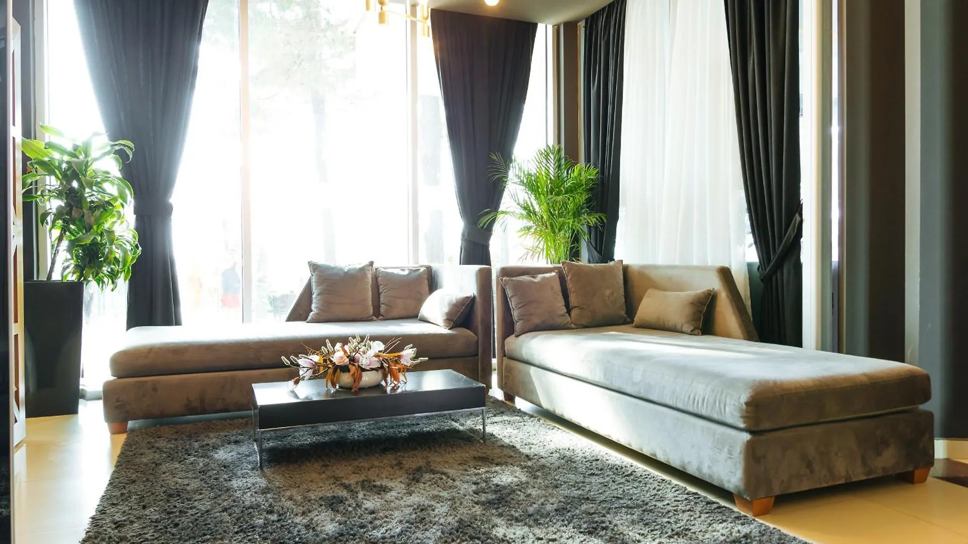 Albanian Star Hotel Kryemëdhej 4*,